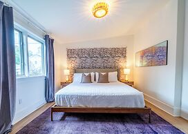 Twin Gables of Woodstock