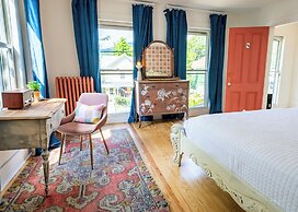 Twin Gables of Woodstock