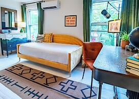 Twin Gables of Woodstock