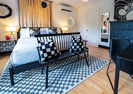 Twin Gables of Woodstock