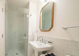 Twin Gables of Woodstock