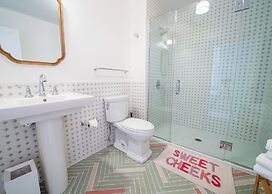 Twin Gables of Woodstock