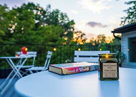 Twin Gables of Woodstock