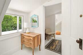 Twin Gables of Woodstock