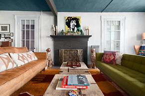 Twin Gables of Woodstock