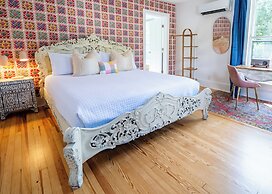 Twin Gables of Woodstock