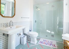 Twin Gables of Woodstock