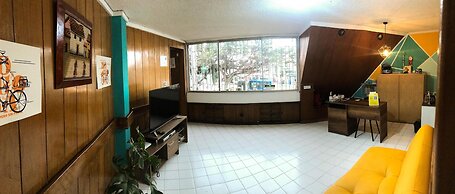 Hostal Casa Lantana Usaquén - Hostel
