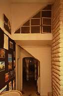Friends Hostel.Area B