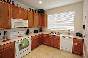 2633 Trafalgar Village