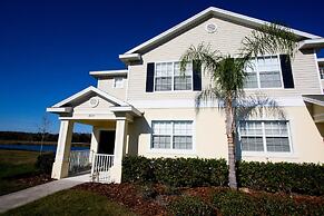 2633 Trafalgar Village