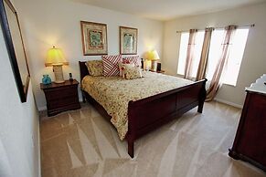 2633 Trafalgar Village