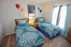 2633 Trafalgar Village