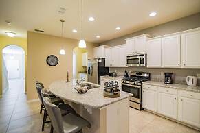 4970 Trafalgar Village