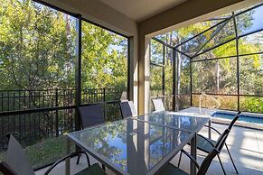 4970 Trafalgar Village