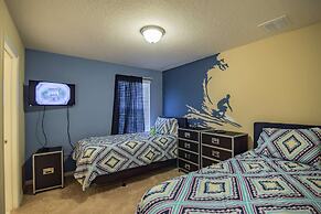 4970 Trafalgar Village