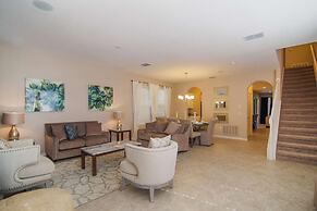 4970 Trafalgar Village