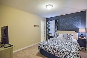 4970 Trafalgar Village