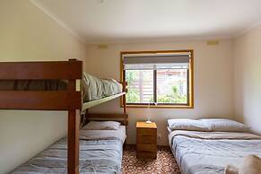 Wonboyn Cabins & Caravan Park