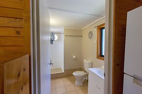 Wonboyn Cabins & Caravan Park