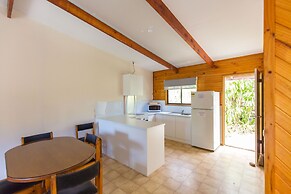 Wonboyn Cabins & Caravan Park