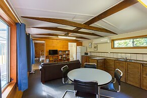 Wonboyn Cabins & Caravan Park