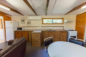 Wonboyn Cabins & Caravan Park