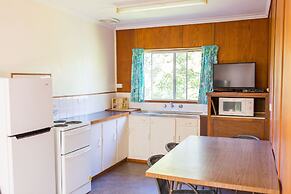 Wonboyn Cabins & Caravan Park