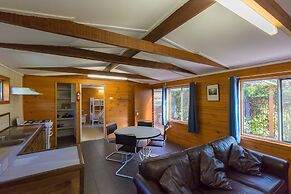 Wonboyn Cabins & Caravan Park