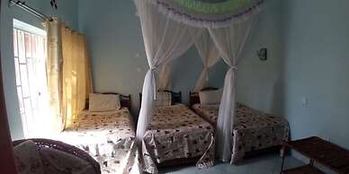 Taphe Guest House Resort