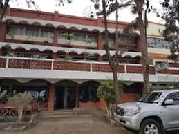 Lakeside Tourist Lodge