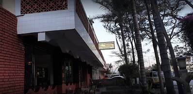 Lakeside Tourist Lodge