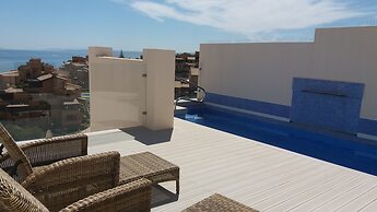 First Line Penthouse With Private Pool