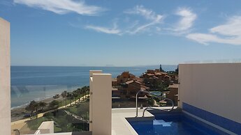 First Line Penthouse With Private Pool