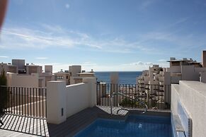 Penthouse With Private Pool Near Beach