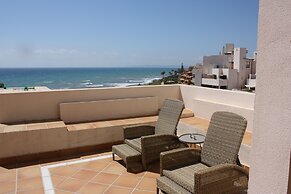 Frontline Penthouse With Private Pool