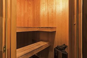 Apartment near St Isaac's Cathedral