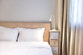 Aura Studios by halu! Apartments