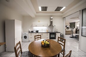 Icarus Penthouse by halu! Apartments