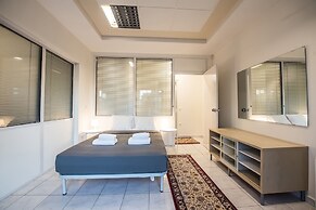 Icarus Penthouse by halu! Apartments