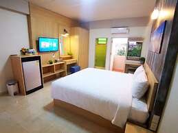Blue Bed Pattaya SHA by Zuzu