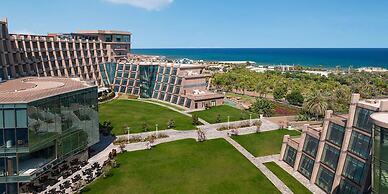 Noah's Ark Deluxe Hotel & Spa