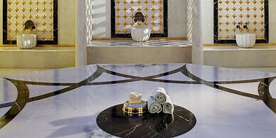 Noah's Ark Deluxe Hotel & Spa