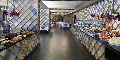 Noah's Ark Deluxe Hotel & Spa