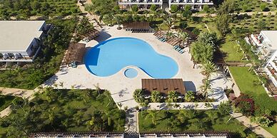 Noah's Ark Deluxe Hotel & Spa