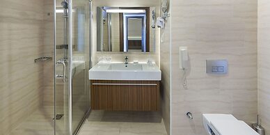 Noah's Ark Deluxe Hotel & Spa