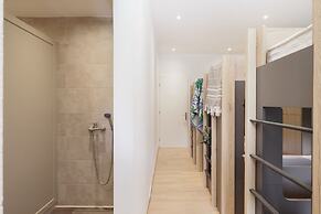 Local Hostel & Suites