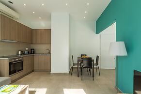 Local Hostel & Suites