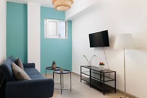 Local Hostel & Suites