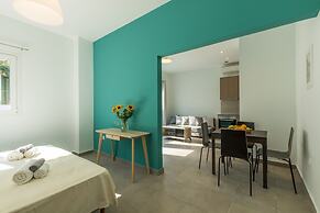 Local Hostel & Suites